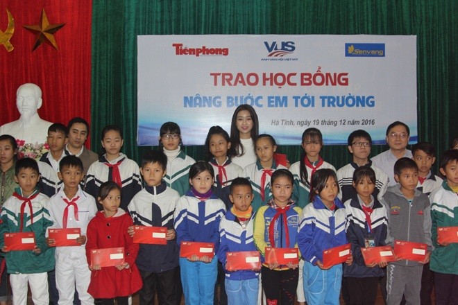 Trao 250 triệu cho học sinh nghèo Hà Tĩnh - ảnh 3