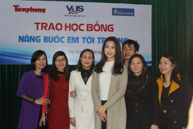 Trao 250 triệu cho học sinh nghèo Hà Tĩnh - ảnh 5