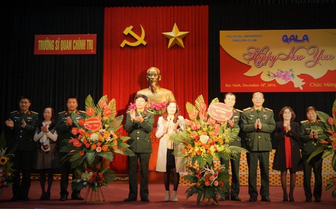 Học viên Quân đội viết thư pháp chào năm mới - ảnh 12