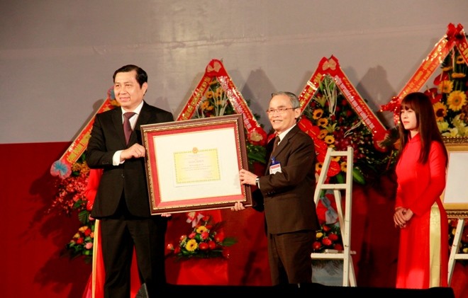 Công nhận ĐH Duy Tân đạt tiêu chuẩn chất lượng giáo dục - ảnh 1