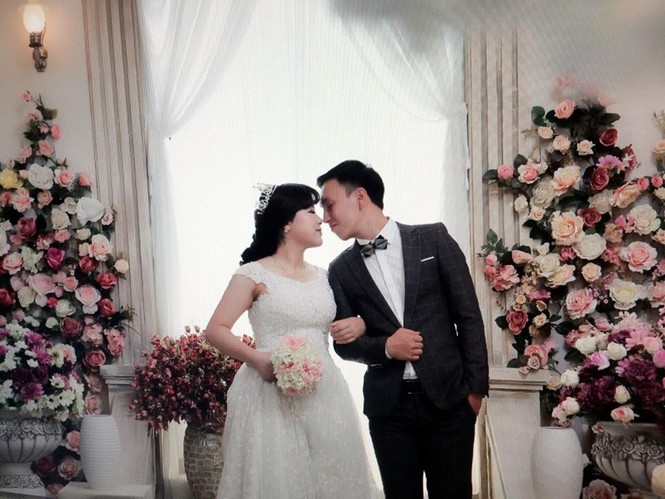 Đại gia Sơn La chơi trội rước dâu bằng 20 máy xúc - ảnh 2