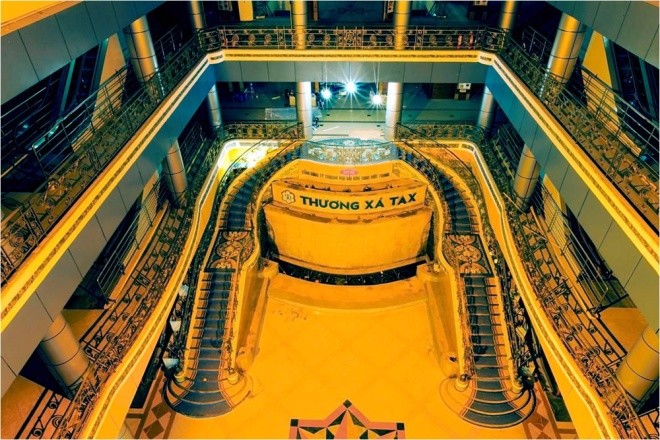 Ba tháng bóc gạch mosaic Thương xá Tax Sài Gòn để bảo tồn - ảnh 1