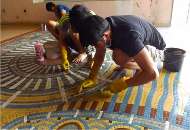 Ba tháng bóc gạch mosaic Thương xá Tax Sài Gòn để bảo tồn - ảnh 3