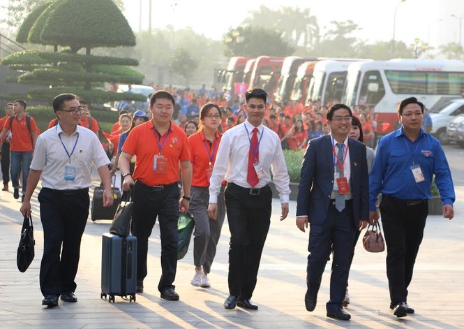 Đoàn đại biểu thanh niên Trung Quốc tham gia hoạt động tại Ninh Bình - ảnh 1