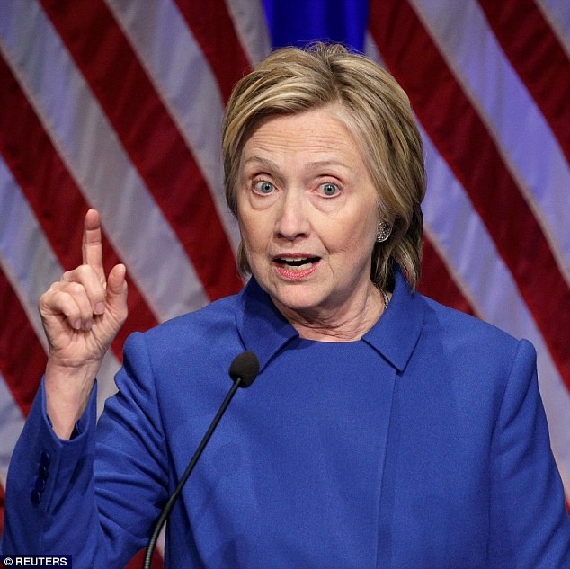 Hillary già nua trong lần xuất hiện công khai đầu tiên sau thất bại - ảnh 1
