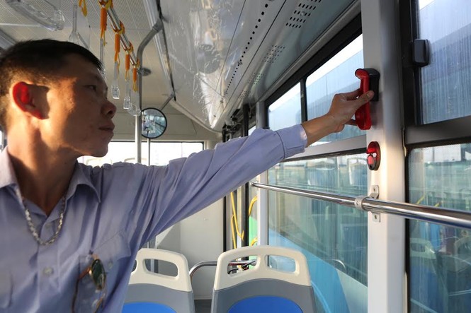 Cận cảnh dàn xe buýt nhanh BRT tiện nghi đầu tiên ở Thủ đô - ảnh 5