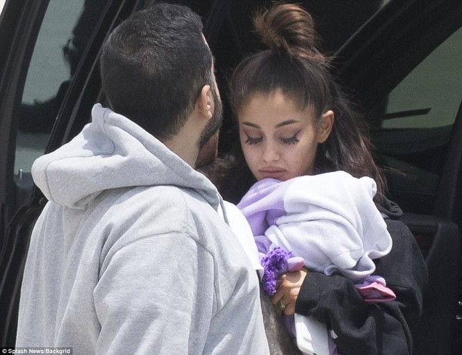 Ariana Grande hủy tour lưu diễn châu Âu vì vụ đánh bom ở Manchester? - ảnh 1