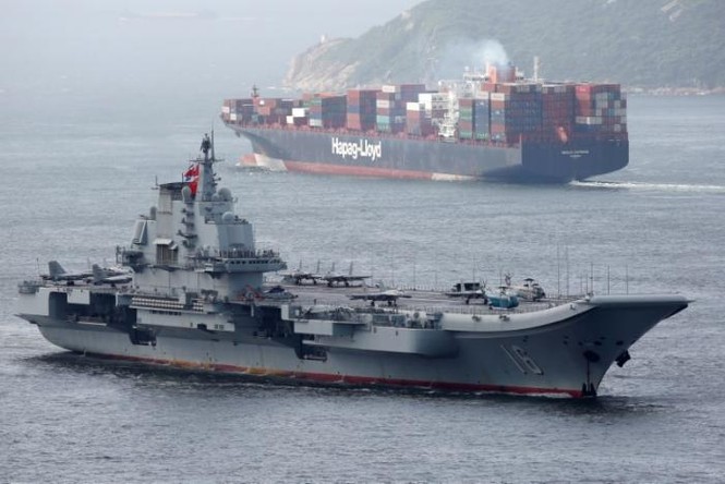 Tàu sân bay Liêu Ninh lần đầu cập cảng Hong Kong - ảnh 2