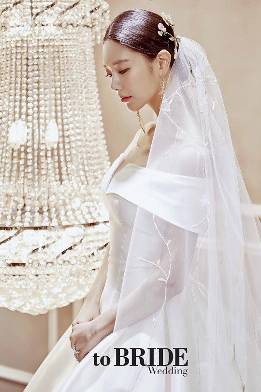 ‘Búp bê gợi cảm’ xứ Hàn Clara tung ảnh cưới sau bê bối tình dục - ảnh 5