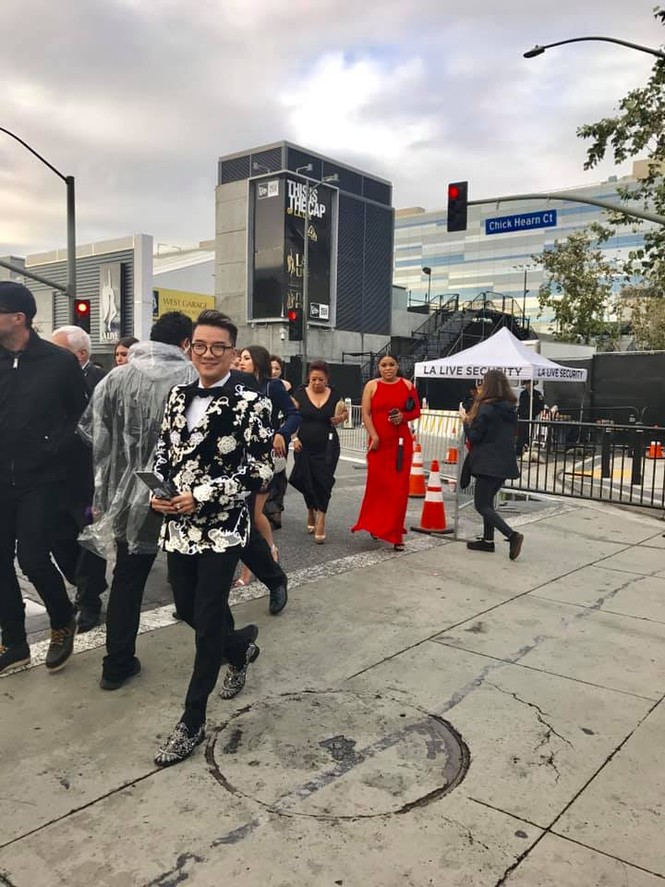 Đàm Vĩnh Hưng bất ngờ xuất hiện tại Grammy 2019 đang diễn ra ở Mỹ - ảnh 2