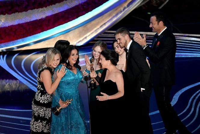 Vì sao phim về phụ nữ bị kỳ thị kinh nguyệt thắng Oscar? - ảnh 2