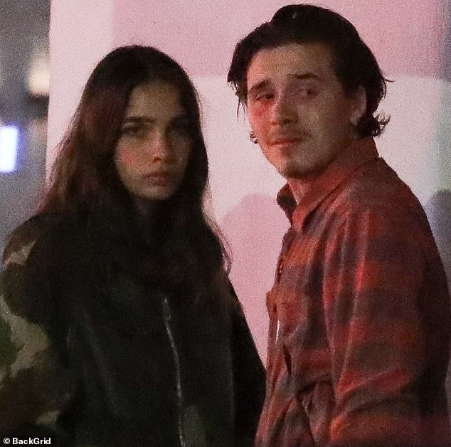 Brooklyn Beckham cãi nhau với bạn gái đến mức khóc, em trai phải hoà giải - ảnh 13