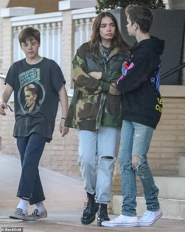 Brooklyn Beckham cãi nhau với bạn gái đến mức khóc, em trai phải hoà giải - ảnh 5