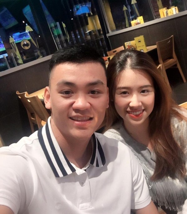 Khi tuyển thủ đẹp trai kết duyên cùng nàng Cheerleader xinh đẹp - ảnh 1