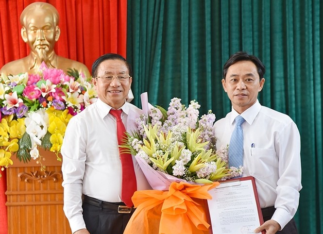 Kiện toàn nhân sự 7 tỉnh thành - ảnh 2