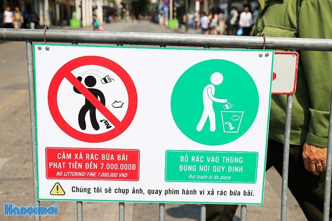 Phạt đến 7 triệu đồng hành vi vứt rác bừa bãi tại phố đi bộ hồ Hoàn Kiếm - ảnh 4