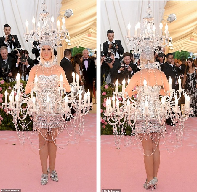 ‘Choáng’ với những bộ cánh kỳ quái nhất thảm đỏ Met Gala 2019 - ảnh 3