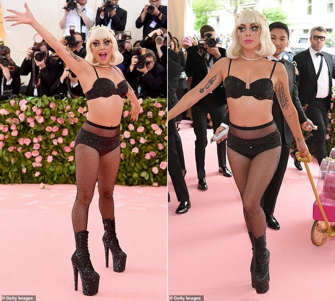 Loạt mỹ nhân chuộng mốt không nội y, xuyên thấu gây 'náo loạn' Met Gala 2019 - ảnh 2