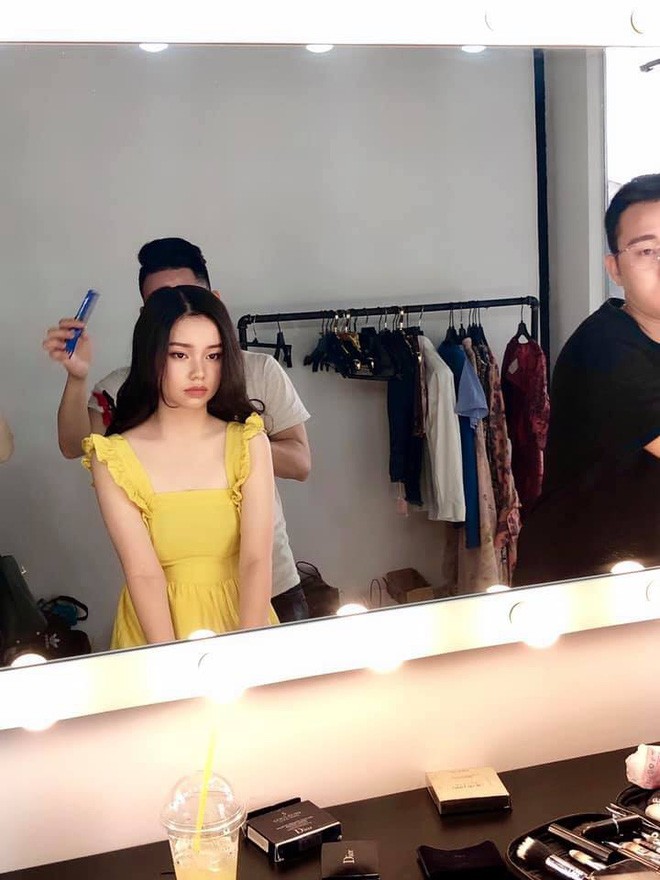 Nhan sắc nữ diễn viên đóng cảnh nóng năm 13 tuổi trong phim ‘Người vợ ba’ - ảnh 14