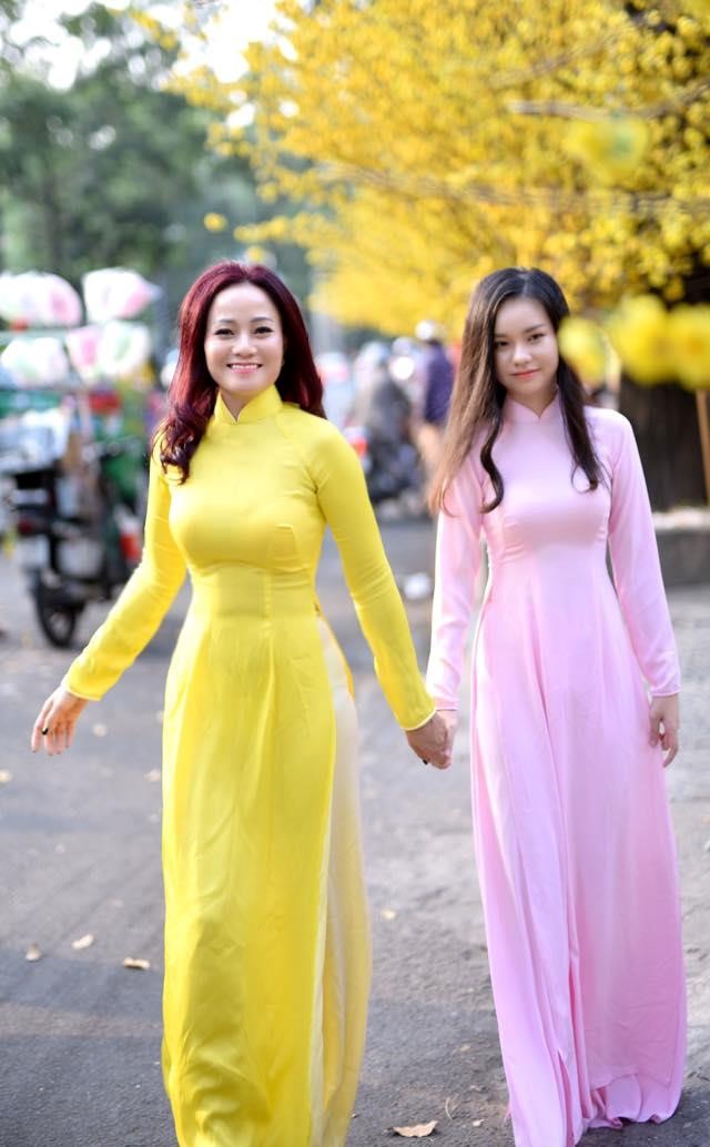 Nhan sắc nữ diễn viên đóng cảnh nóng năm 13 tuổi trong phim ‘Người vợ ba’ - ảnh 15