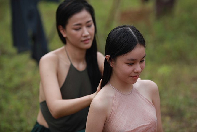 Nhan sắc nữ diễn viên đóng cảnh nóng năm 13 tuổi trong phim ‘Người vợ ba’ - ảnh 4
