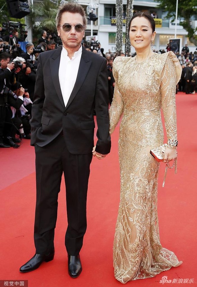 Thảm đỏ Cannes ngày 4: Loạt mỹ nhân hở bạo không sốc bằng nam DJ mặc váy - ảnh 11