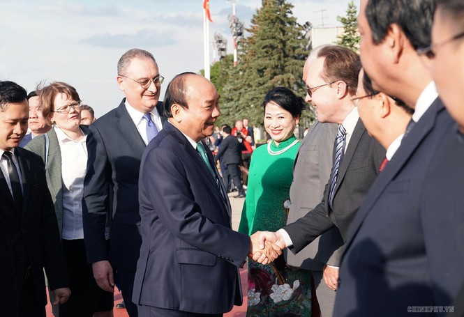 Lễ đón chính thức Thủ tướng Nguyễn Xuân Phúc tại thủ đô Moscow - ảnh 4
