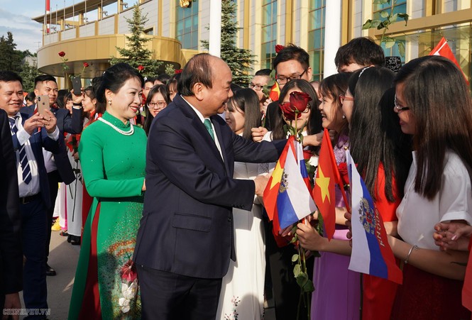 Lễ đón chính thức Thủ tướng Nguyễn Xuân Phúc tại thủ đô Moscow - ảnh 7