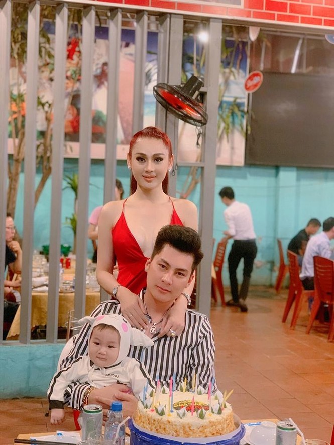 Lâm Khánh Chi gây sốc với gương mặt nhăn nheo, chi chít sần sùi - ảnh 7