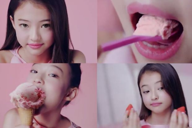 Video quảng cáo kem của mẫu nhí bị chỉ trích gợi dục - ảnh 1