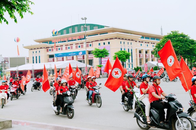 Đông đảo các bạn trẻ tham gia ngày hội 'Thái Nguyên ngàn trái tim hồng' - ảnh 1