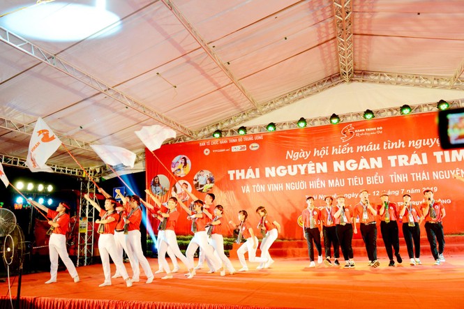 Đông đảo các bạn trẻ tham gia ngày hội 'Thái Nguyên ngàn trái tim hồng' - ảnh 5