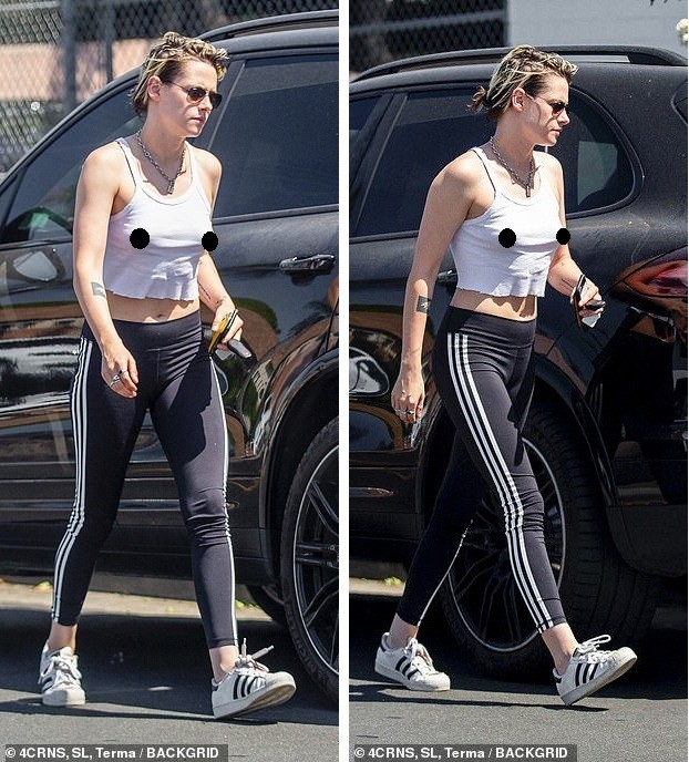 Sao 'Chạng vạng' Kristen Stewart ‘quên’ nội y một mình trên phố - ảnh 2