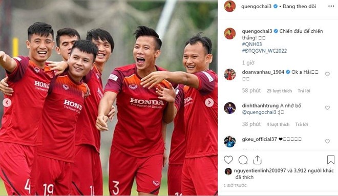 Tiến Dũng bán bánh cùng vợ, Quang Hải, Văn Hậu đi chơi trung thu - ảnh 6