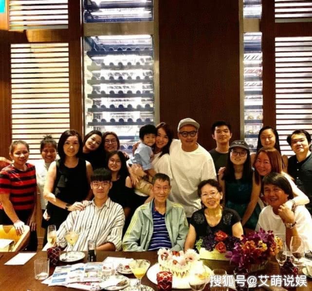 'Cặp đôi vàng' Lý Minh Thuận và Phạm Văn Phương kỷ niệm 10 năm ngày cưới - ảnh 4