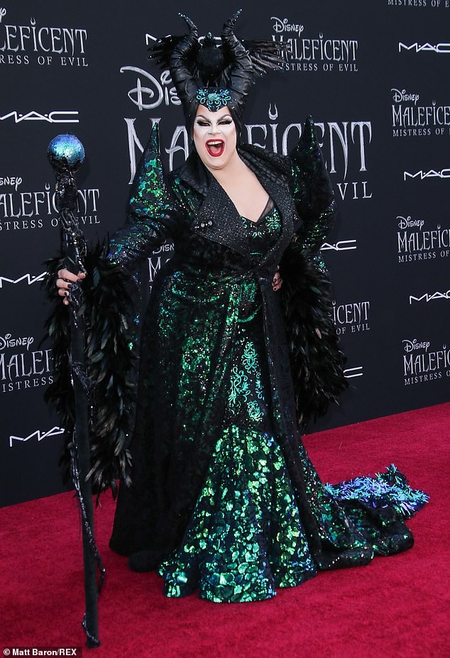 Pax Thiên cùng các em đến mừng mẹ Angelina Jolie ra mắt Maleficent 2 - ảnh 10