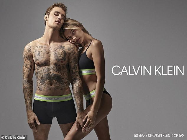Vợ chồng son Justin và Hailey Bieber gây ‘sốt’ với loạt ảnh nội y - ảnh 9