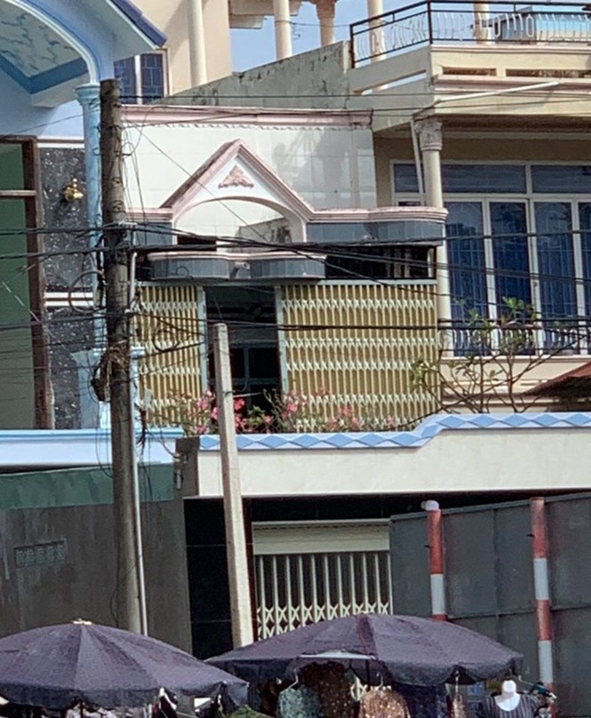 Một tiệm vàng ở Bình Thuận mất 7 tỉ trong đêm - ảnh 2