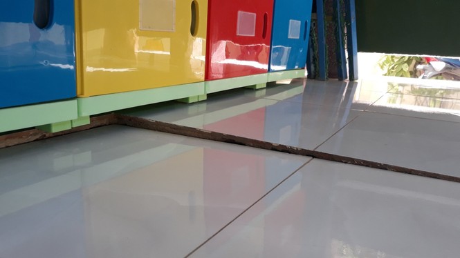 Trường học “tiền tỷ” sụt lún bất thường - ảnh 2