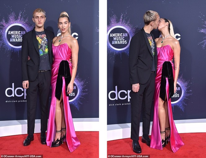 American Music Awards 2019: Dàn mỹ nhân chuộng mốt khoe vòng một - ảnh 10