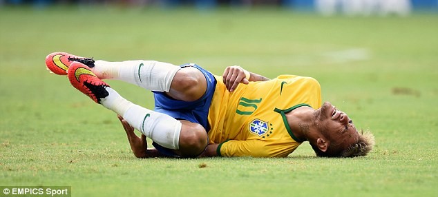 Cận cảnh thủ môn Mexico làm Neymar 'tắt điện' - ảnh 5