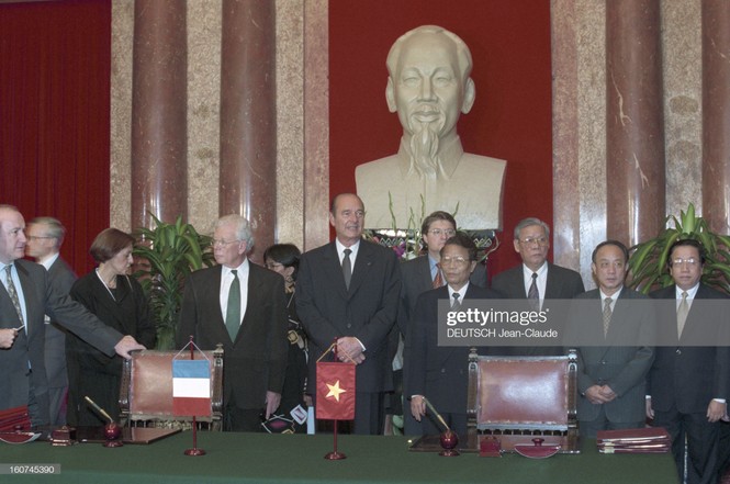 Những khoảnh khắc đáng nhớ của cựu Tổng thống Pháp Jaques Chirac ở Việt Nam - ảnh 1