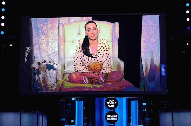 Billboard 2014: Những gương mặt quen thuộc lại “lên ngôi“ - ảnh 3