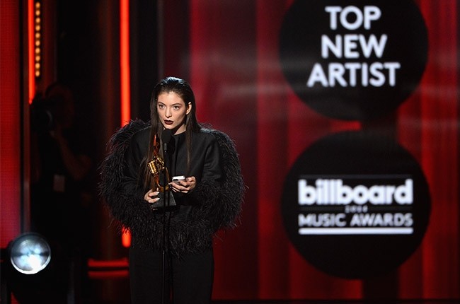 Billboard 2014: Những gương mặt quen thuộc lại “lên ngôi“ - ảnh 11