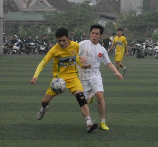Quốc Vượng tỏa sáng, FC Văn Minh đoạt cúp Vinh League - ảnh 1
