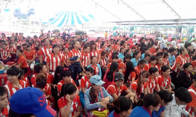 Tư vấn pháp luật cho 10.000 công nhân - ảnh 1