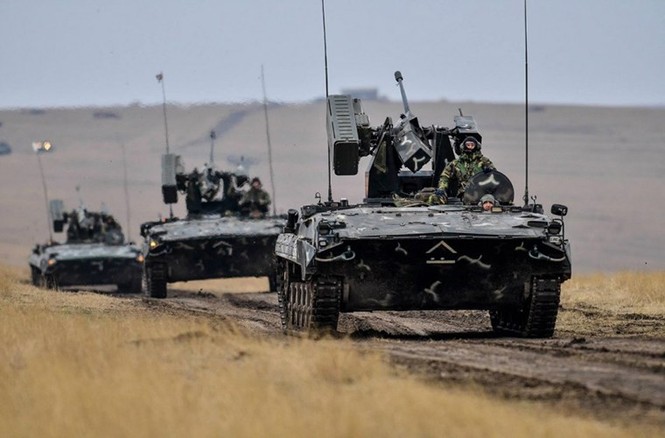 Lóa mắt với kho vũ khí “khủng” Mỹ, NATO tập trận gần Nga - ảnh 8