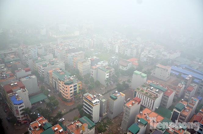 Hà Nội mờ ảo trong màn sương mù - ảnh 9