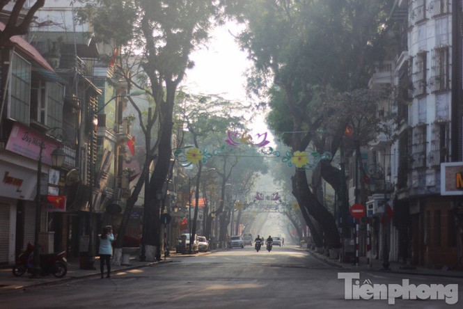 ẢNH: Hà Nội sáng mồng một Tết - ảnh 6