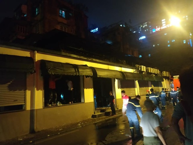 Cháy lớn tại quán bia Hải Xồm thực khách bỏ chạy tán loạn - ảnh 1